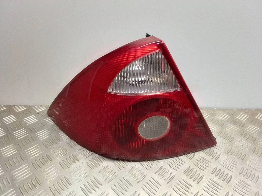 Lampa tylna w błotniku 3S7113405A