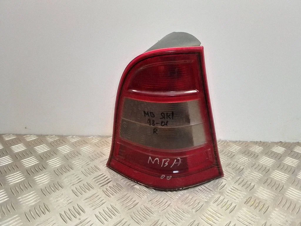 Rear/tail lights A1688200664