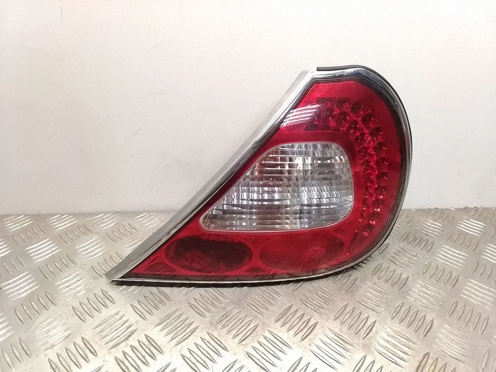 Tagatuli keres 2W9313404AF – Jaguar XJ X350 (2003-2009)