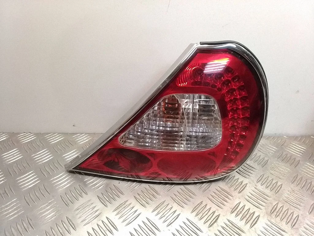 Tagatuli keres 2W9313404AF – Jaguar XJ X350 (2003-2009)