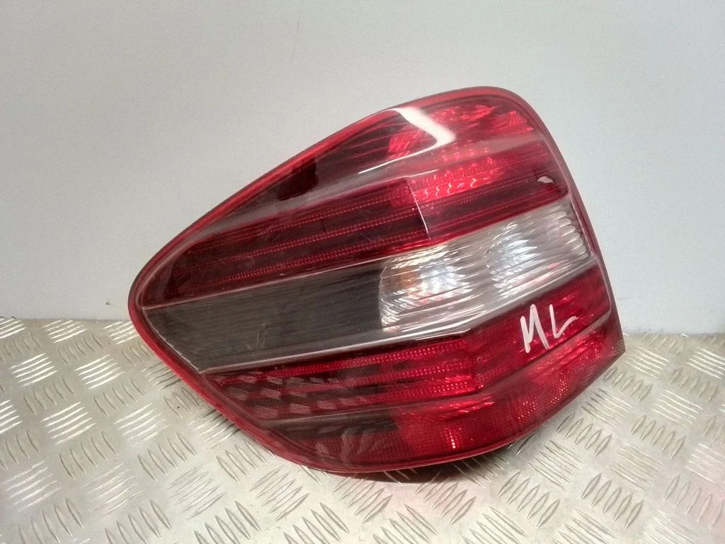 Rear/tail lights – Mercedes-Benz ML-Class W164 (2005-2011)