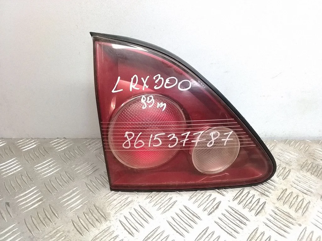Tailgate rear/tail lights – rear left