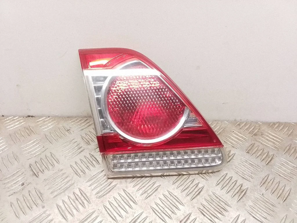 Lampa tylna w klapie 02195