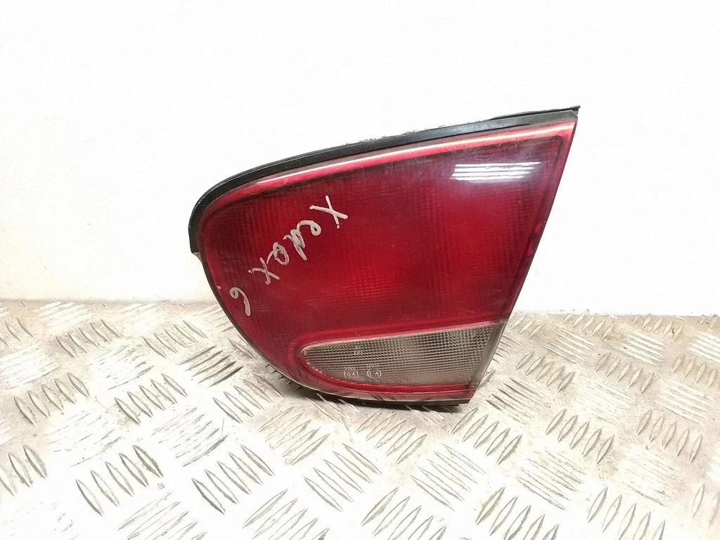 Tailgate rear/tail lights – Mazda Xedos 6 (1992-2000)