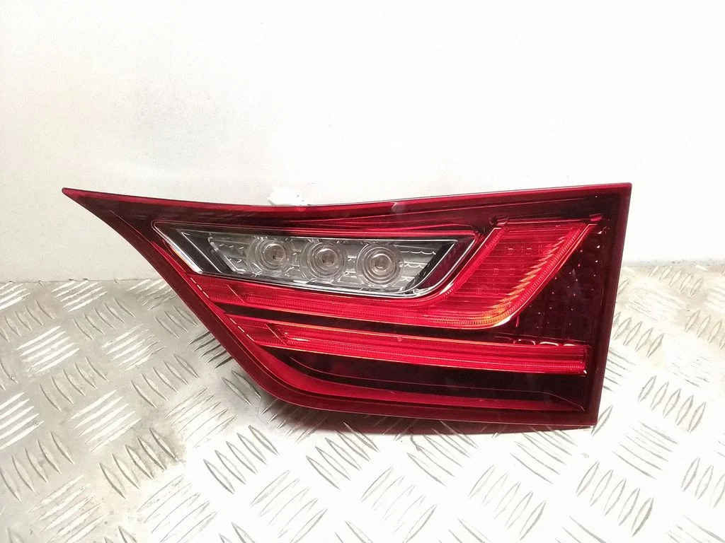 Tailgate rear/tail lights – Lexus GS 250 350 300H 450H (2013-)