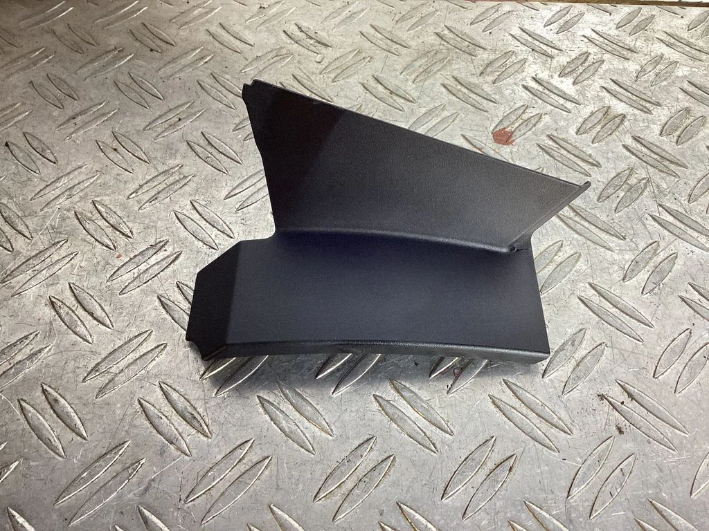 Tagatule liist (dekoorriba) – Lexus NX (2021-)