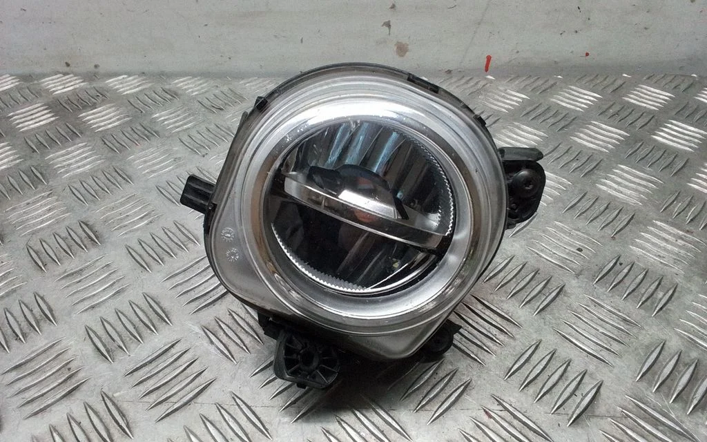 Front fog light 7560200000