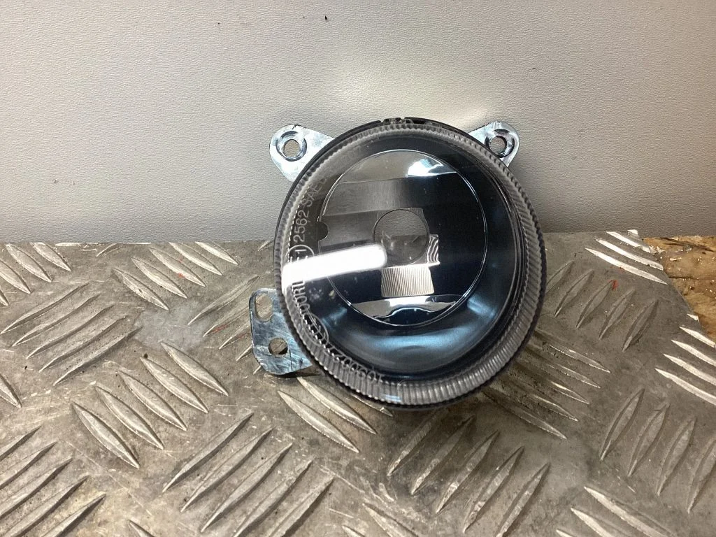 Front fog light – Mercedes-Benz E-Class W212 (2009-2016)