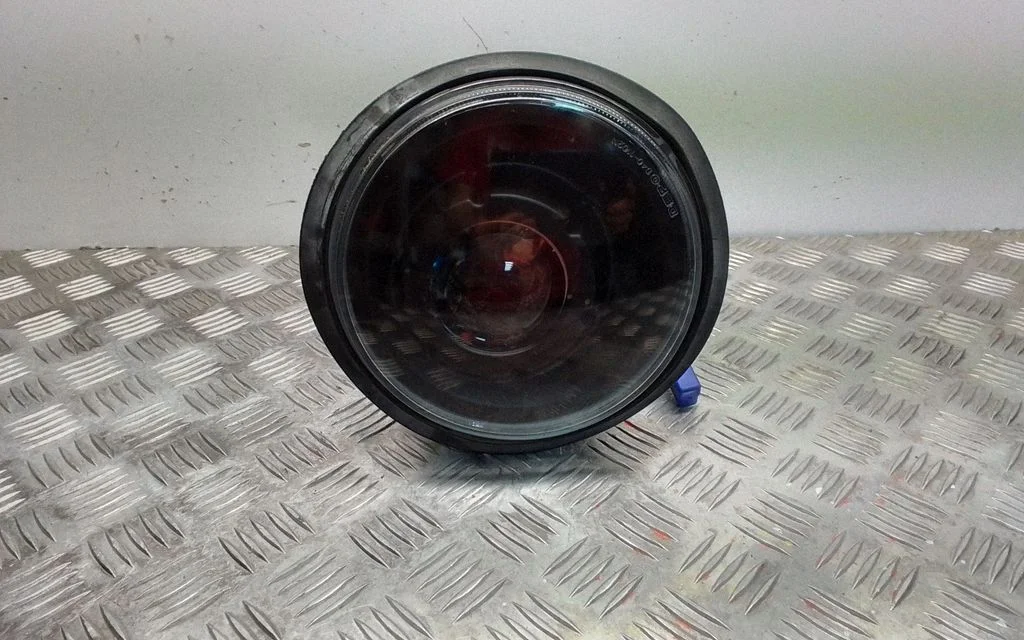 Priekšējais miglas lukturis D401102N