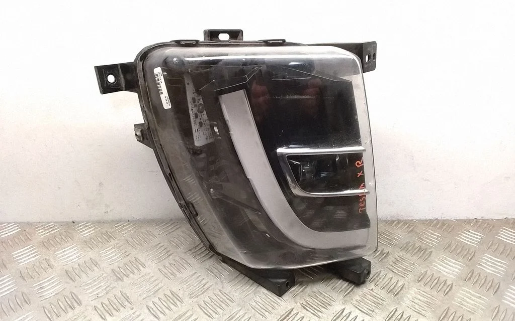 Front fog light 103433100A