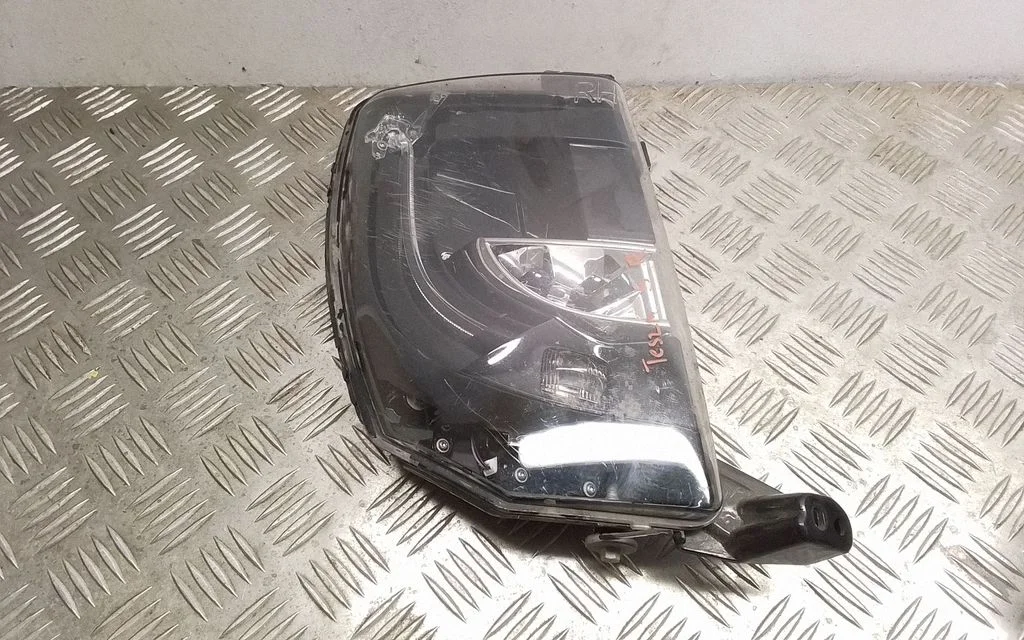 Front fog light 600591600E