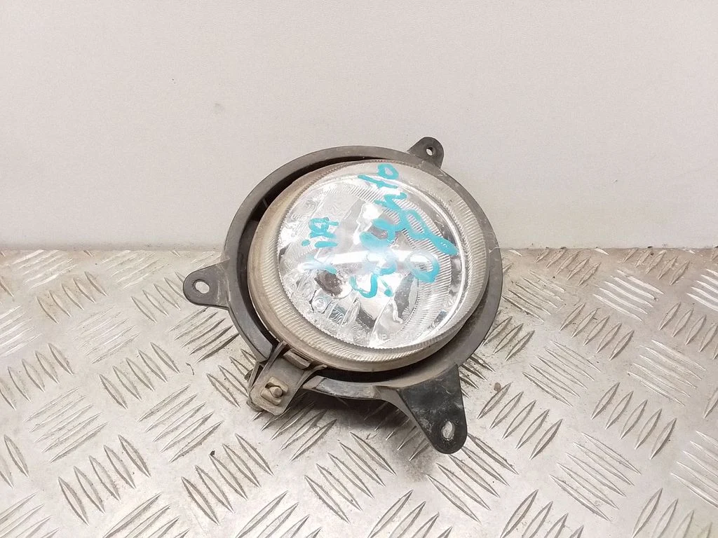 Front fog light 922023E0