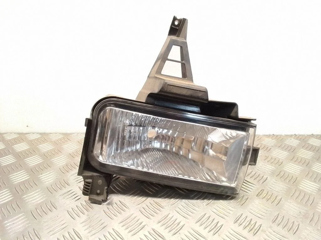 Front fog light – Toyota Land Cruiser (J200) (2008-)