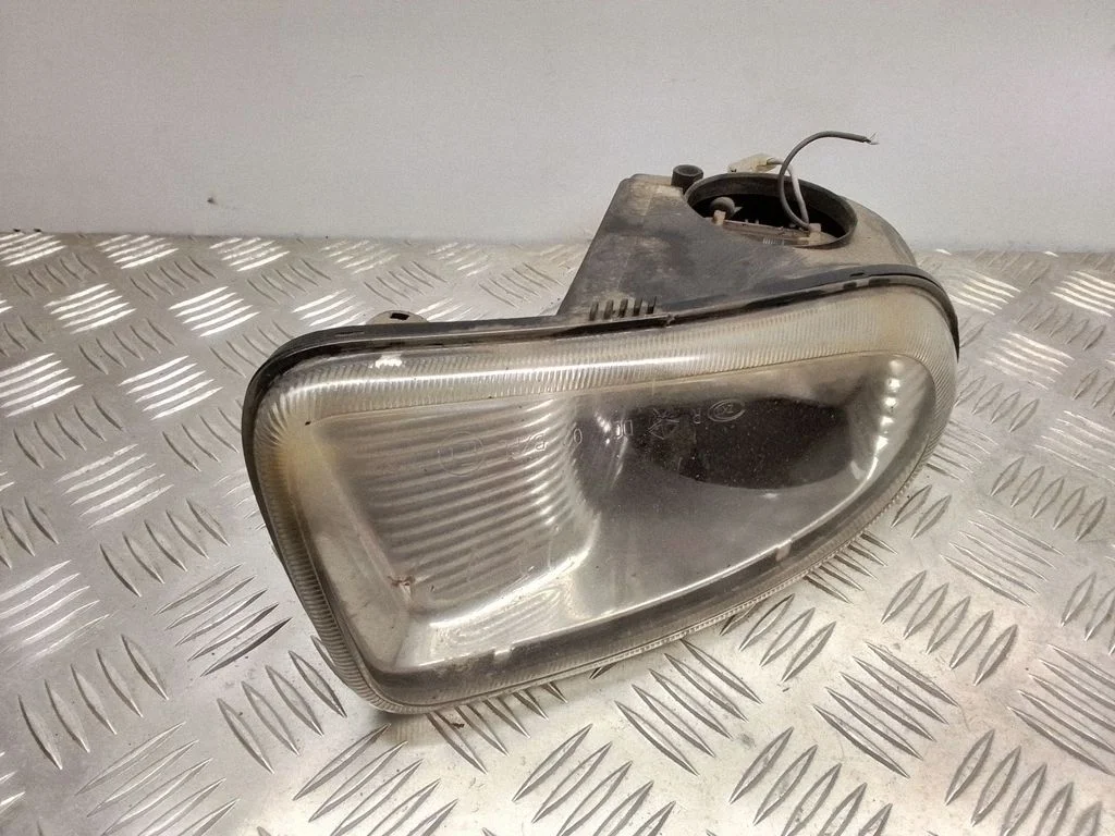 Front fog light – Chrysler Grand Voyager IV (2001-2007)