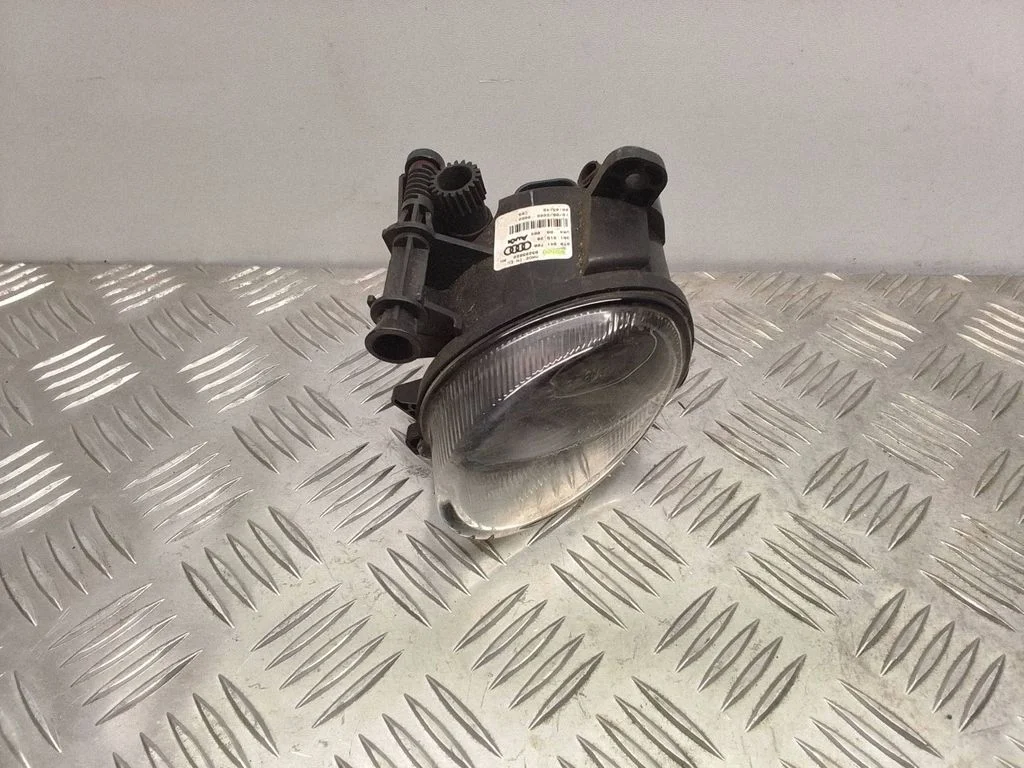 Front fog light 8T0941700