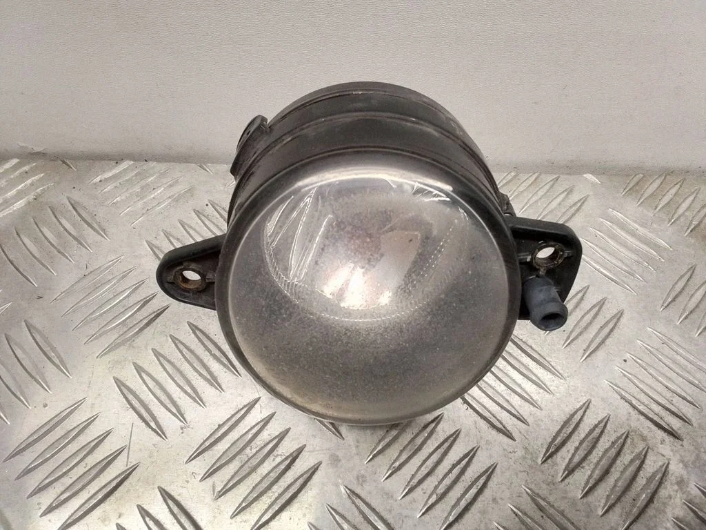 Front fog light 27048300