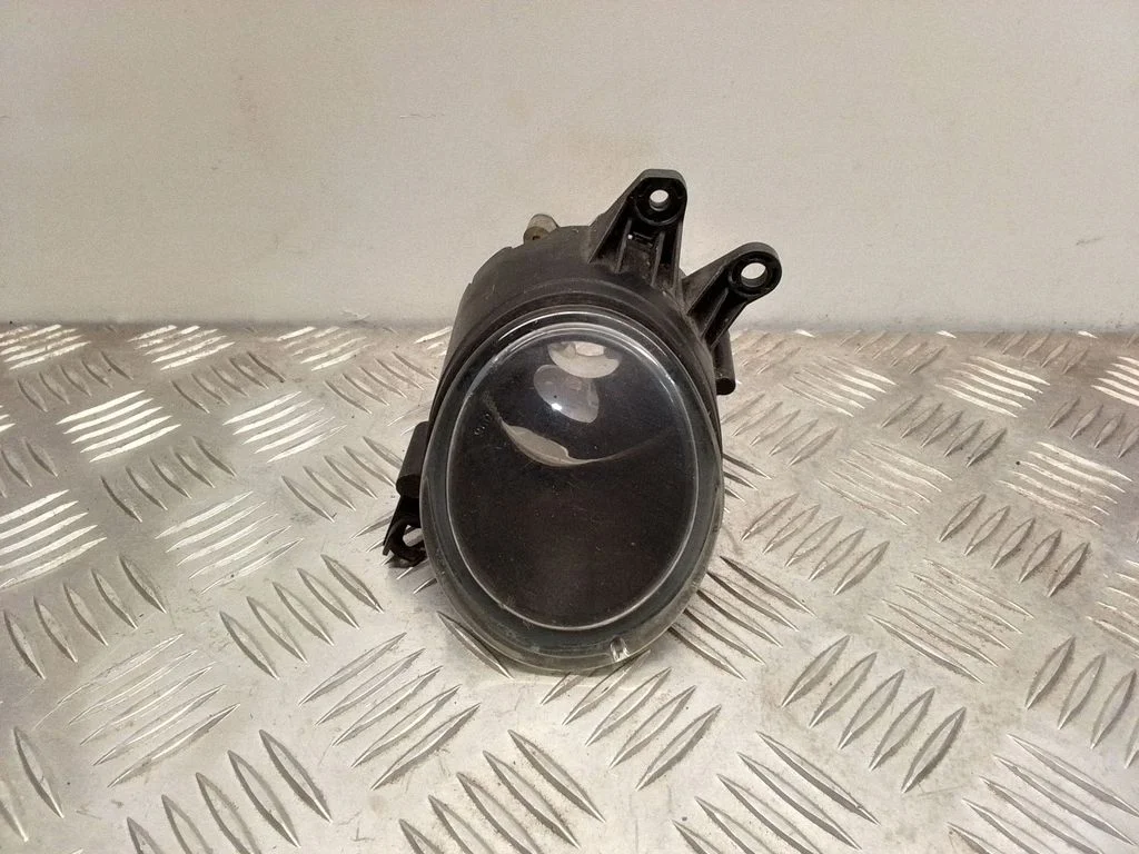 Front fog light 8E0941700B