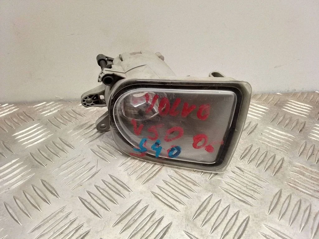 Halogen przedni 30698629 – Volvo V50 (2004-2007)