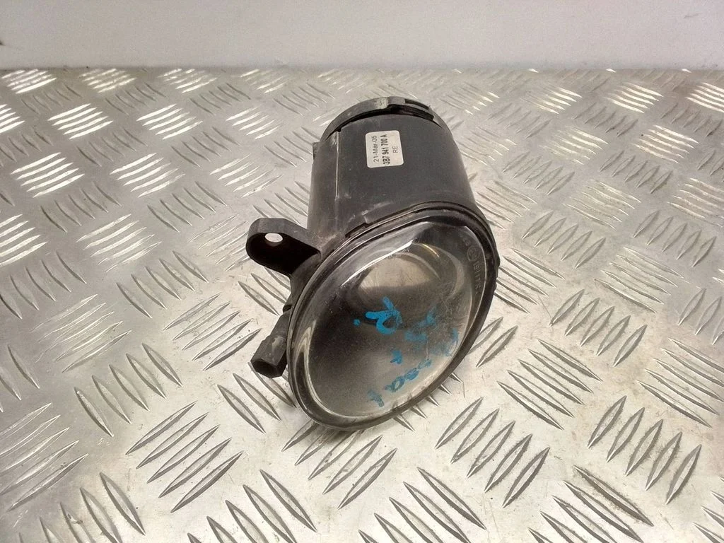Front fog light – Volkswagen Passat B5.5 (2001-2005)