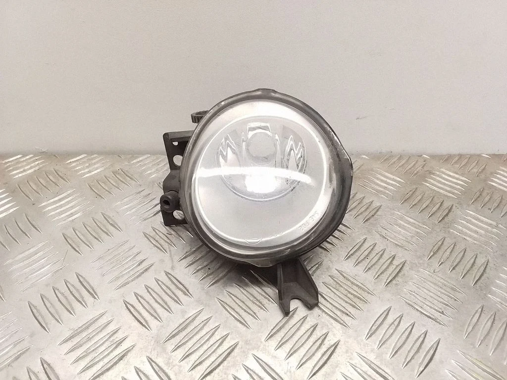 Front fog light – Volkswagen Touareg II (2010-2018)