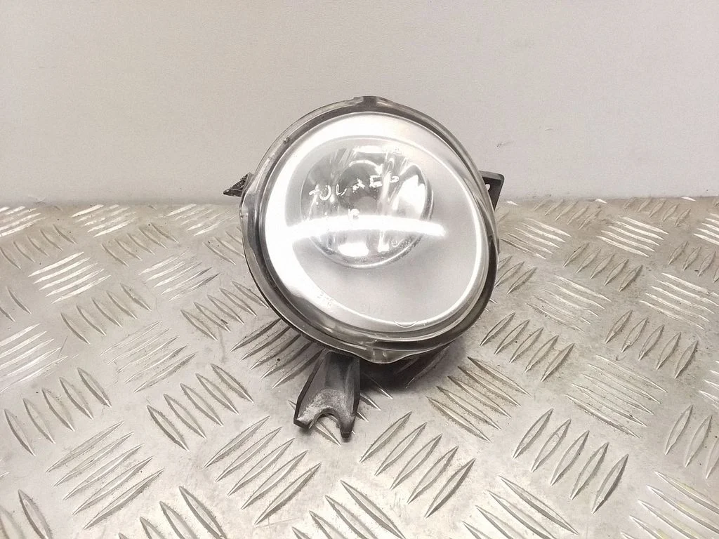 Front fog light – Volkswagen Touareg II (2010-2018)