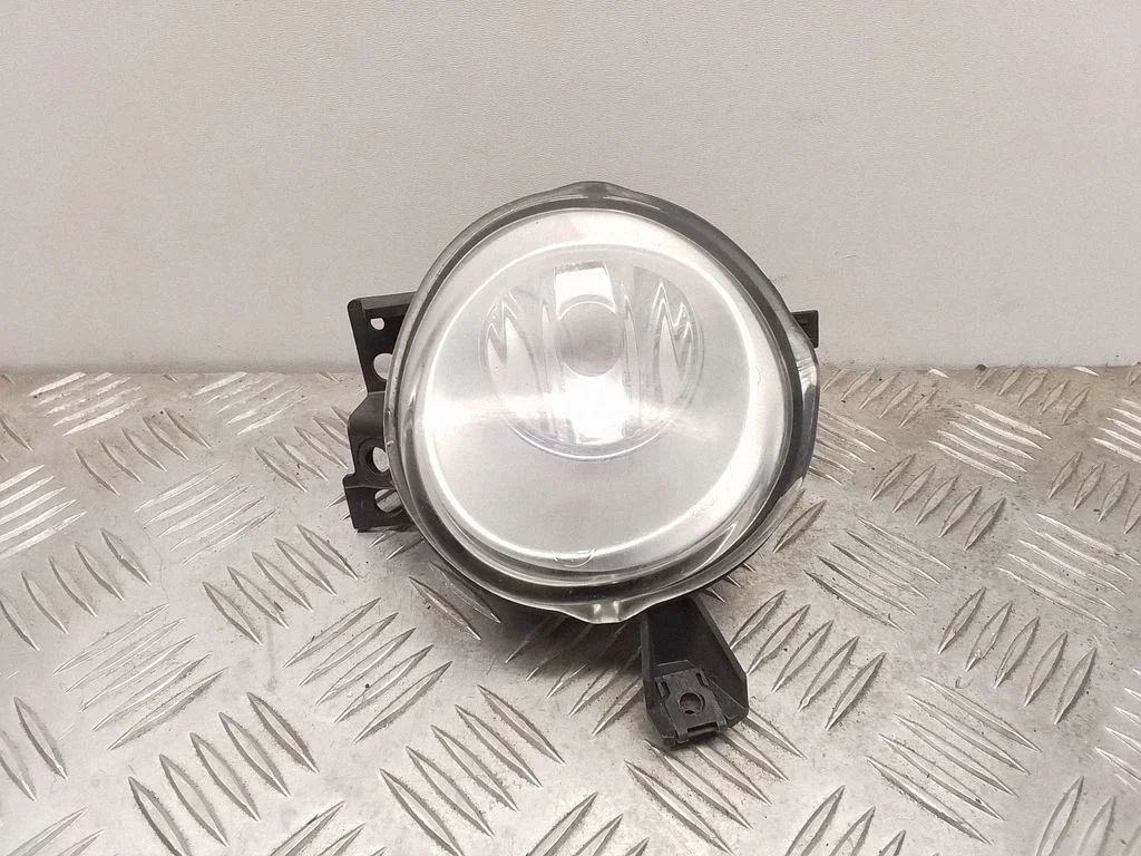 Front fog light – Volkswagen Touareg II (2010-2018)