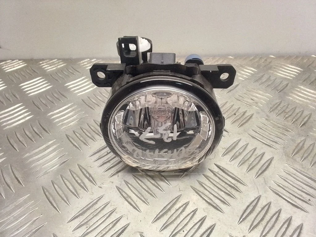 Front fog light 84503FJ000