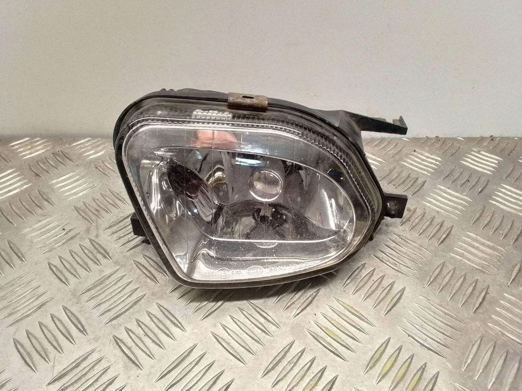 Front fog light – Mercedes-Benz E-Class W211 (2002-2009)