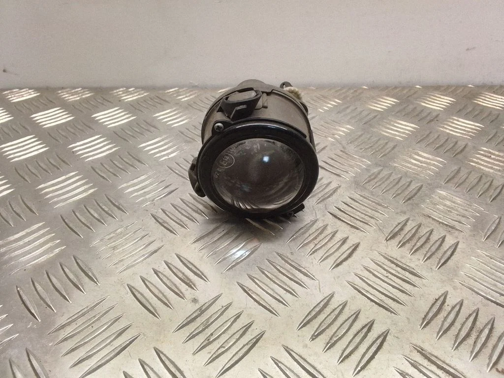 Front fog light – front right