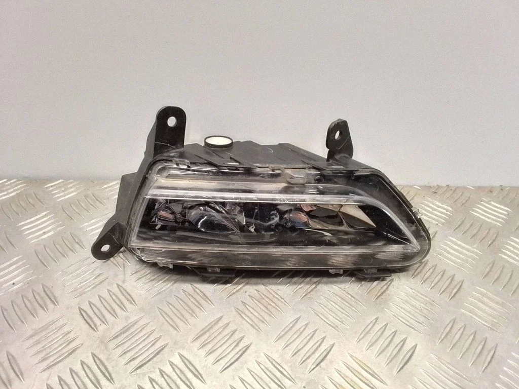 Front fog light 89209331