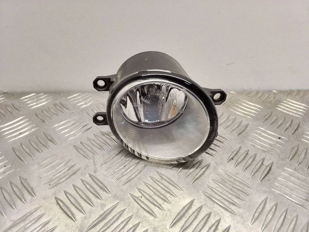 Front fog light – Toyota RAV 4 (XA30) (2006-2016)