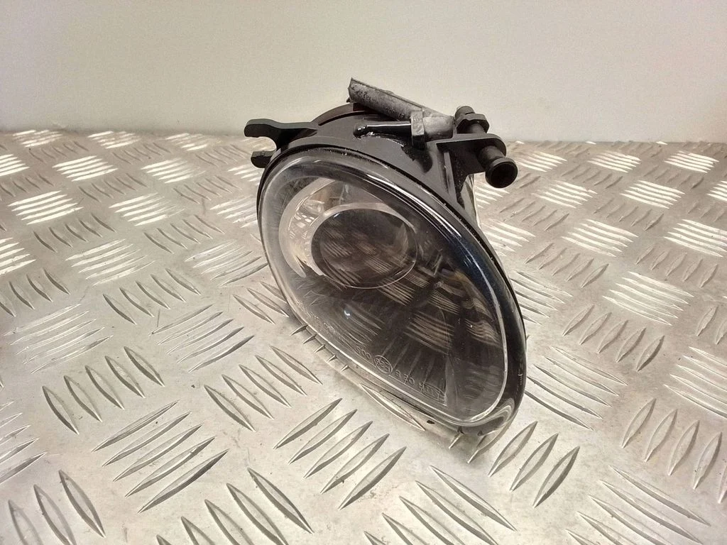 Halogen przedni 4B0941699
