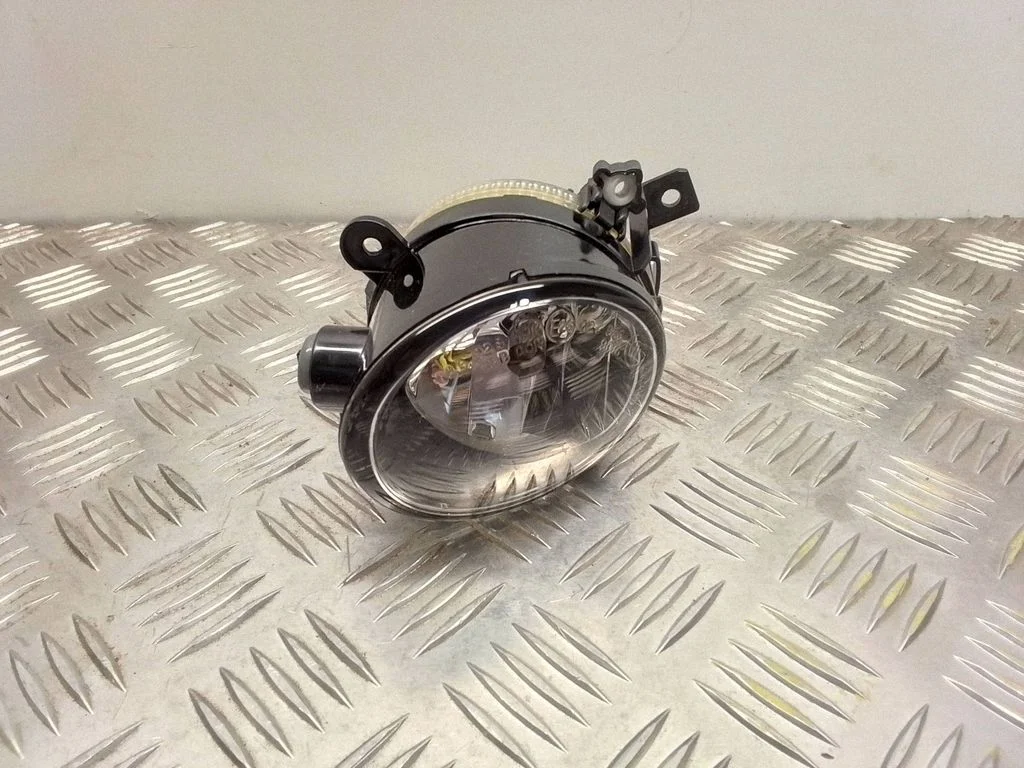 Front fog light 5J0941067