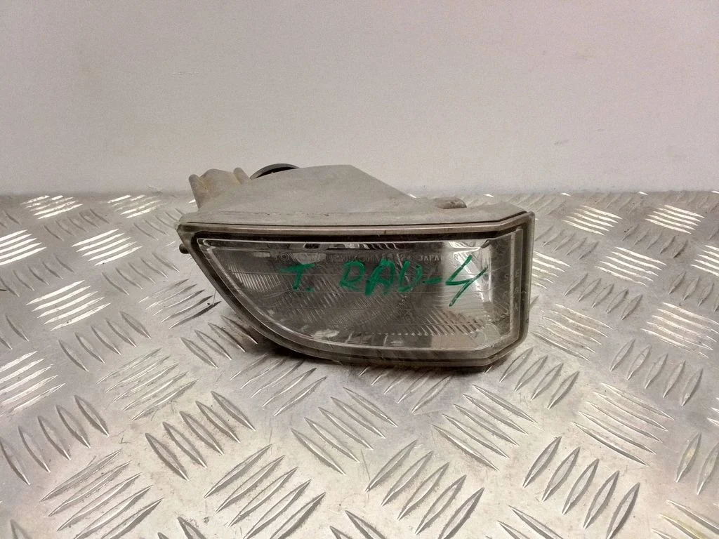 Front fog light – Toyota RAV 4 (XA20) (2000-2005)