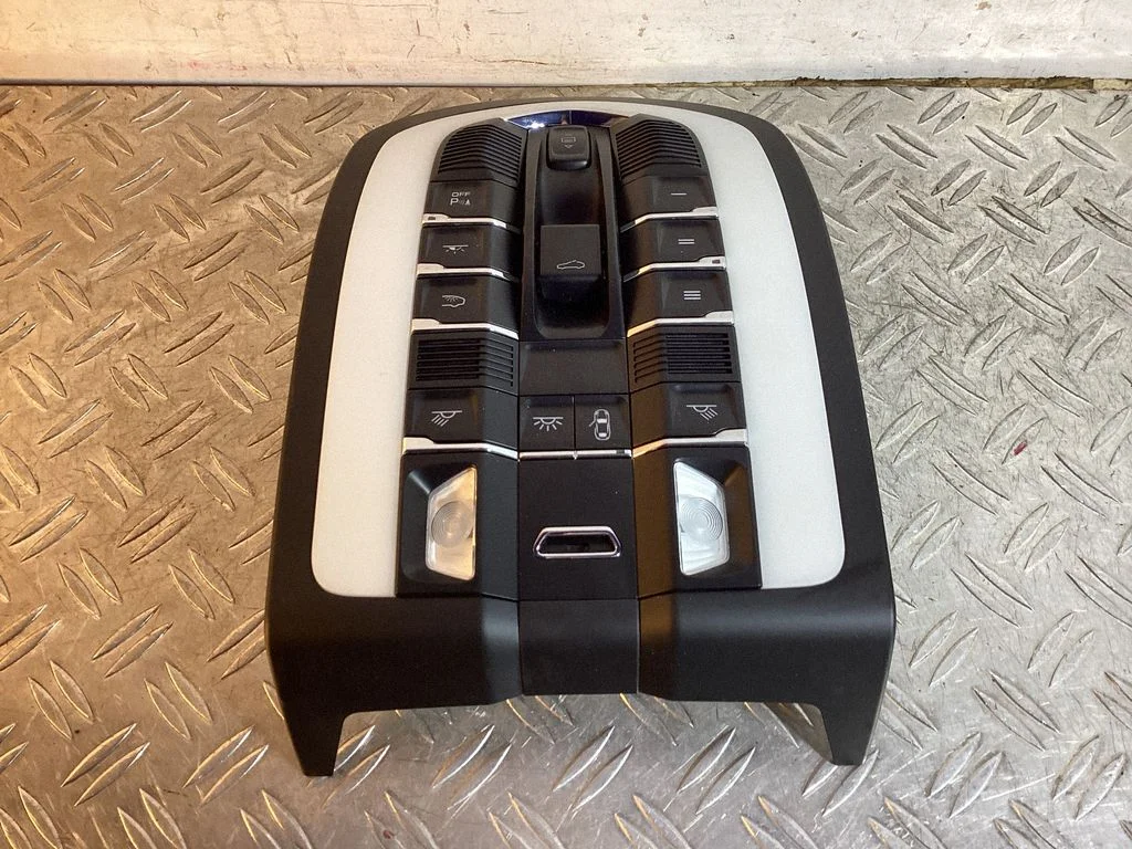Esiistmete valgustustuli – Porsche Macan (95B) (2019-)