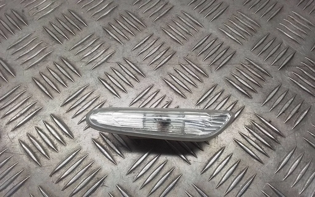 Poritiiva suunatuli – BMW 3-seeria E90 E91 (2005-2012)