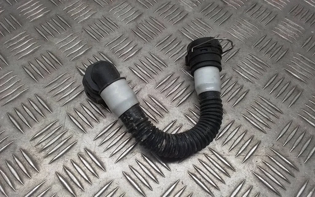 Engine coolant pipe/hose – Tesla Model Y (2020-)
