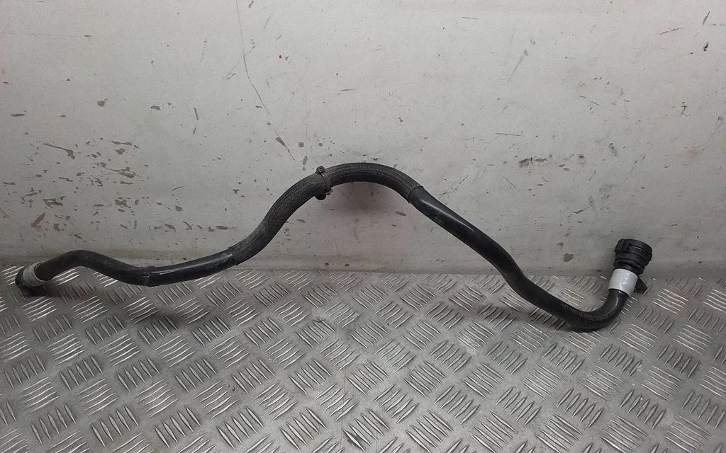 Engine coolant pipe/hose – Tesla Model Y (2020-)