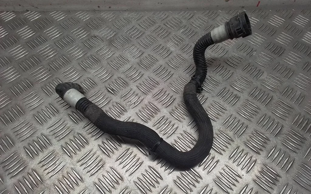 Engine coolant pipe/hose – Tesla Model Y (2020-)