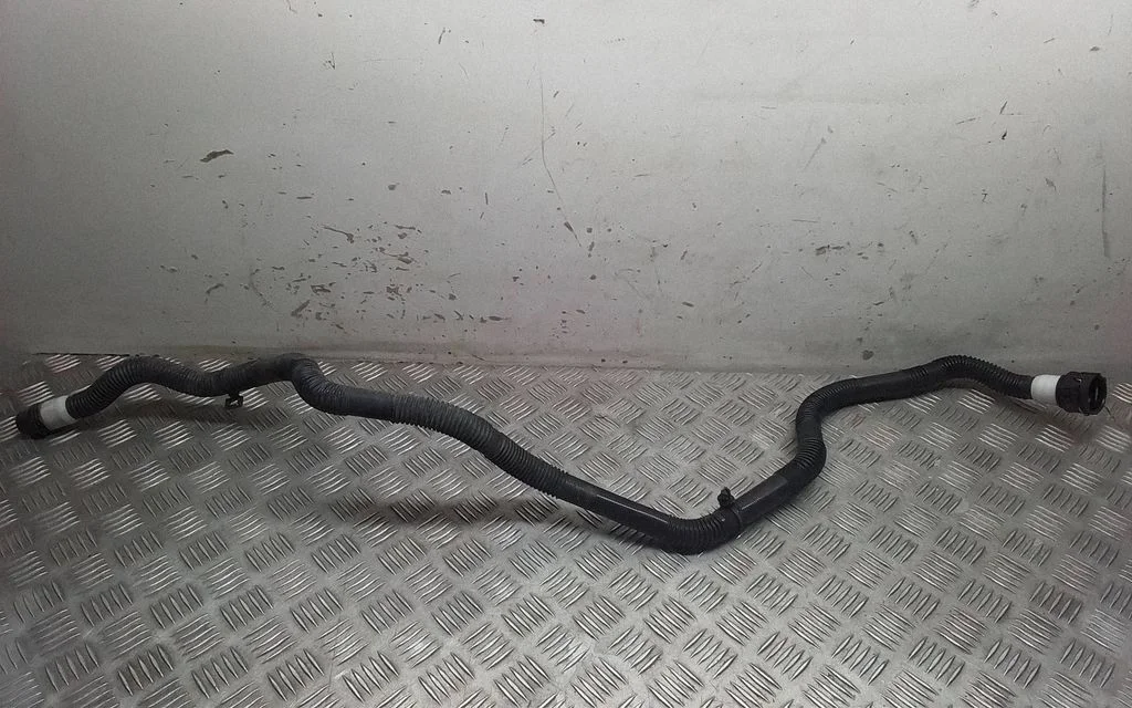 Engine coolant pipe/hose – Tesla Model Y (2020-)