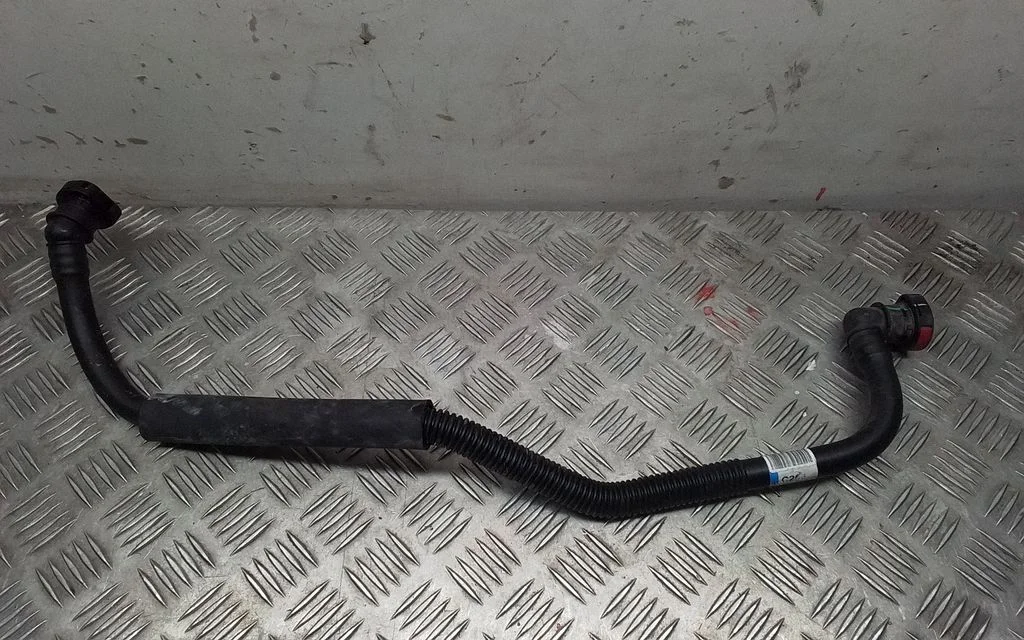 Engine coolant pipe/hose 375Y2CV030
