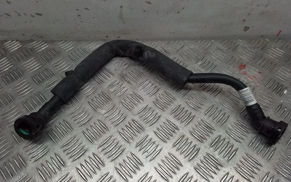 Engine coolant pipe/hose 375Y3CV020