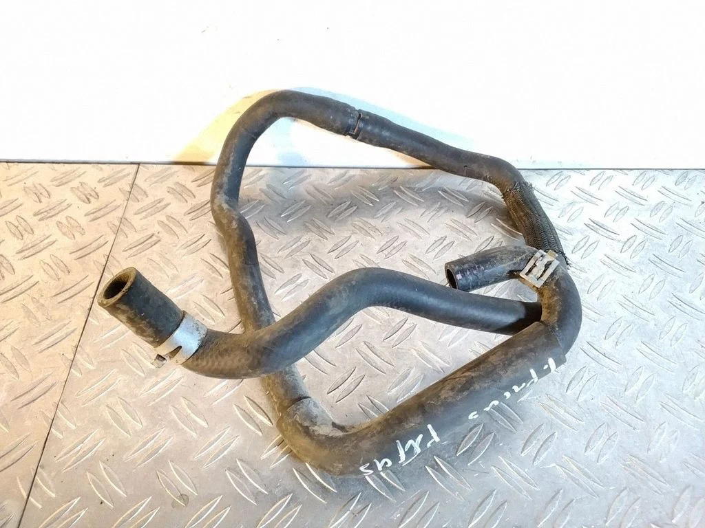 Engine coolant pipe/hose
