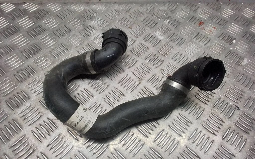 Engine coolant pipe/hose – BMW 3 Series E90 E91 (2005-2012)
