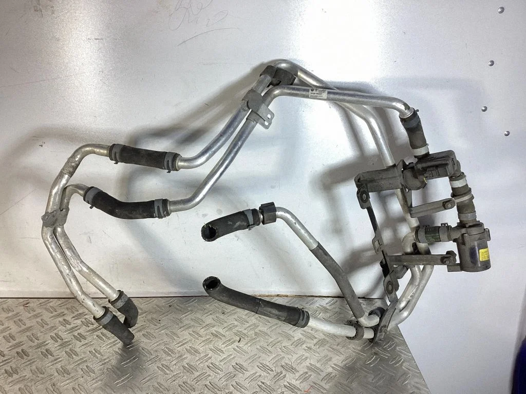 Mootori jahutusvedeliku toru / voolik – Volkswagen Touareg II (2010-2018)