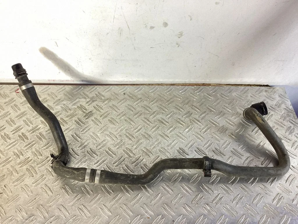 Engine coolant pipe/hose – BMW 3 Series E90 E91 (2005-2012)