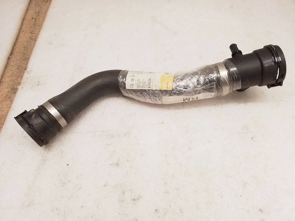 Mootori jahutusvedeliku toru / voolik – BMW 3-seeria F30 F35 F31 (2012-2018)