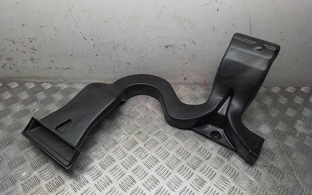Cabin air duct channel – Tesla Model Y (2020-)