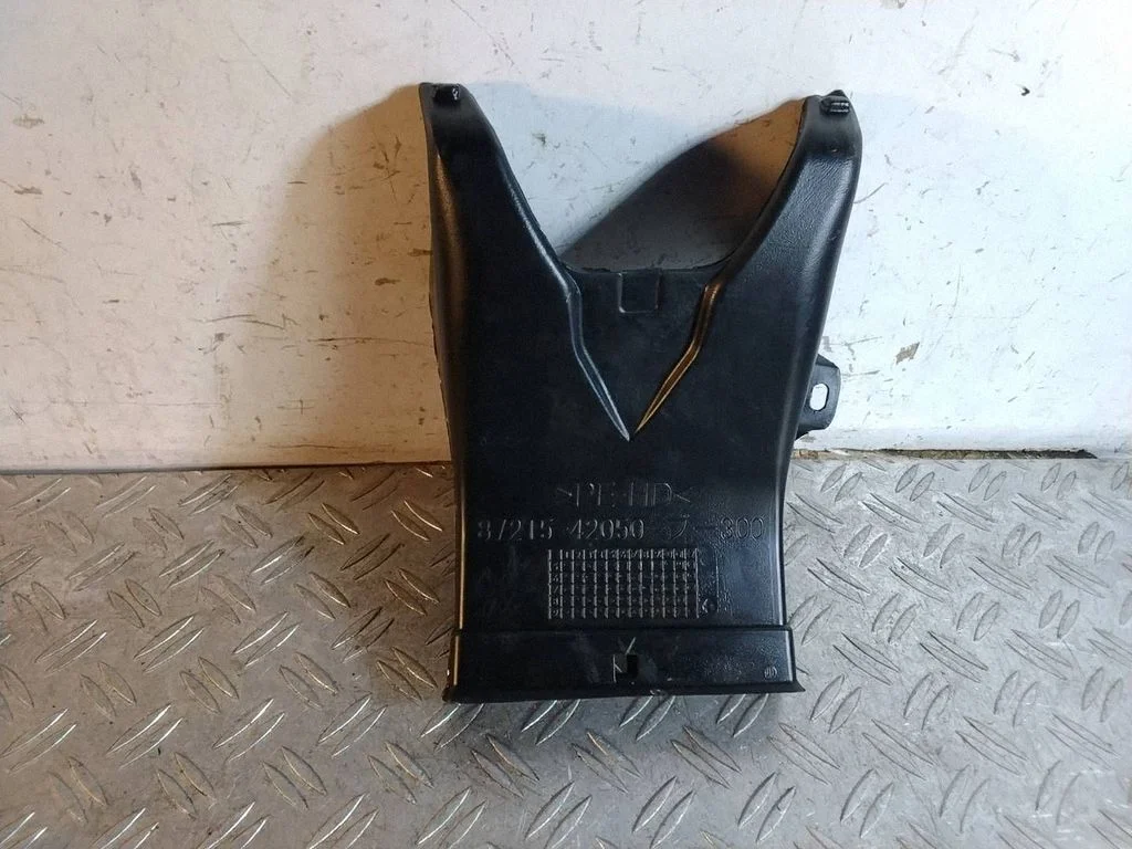 Cabin air duct channel – Toyota RAV 4 (XA40) (2012-2018)