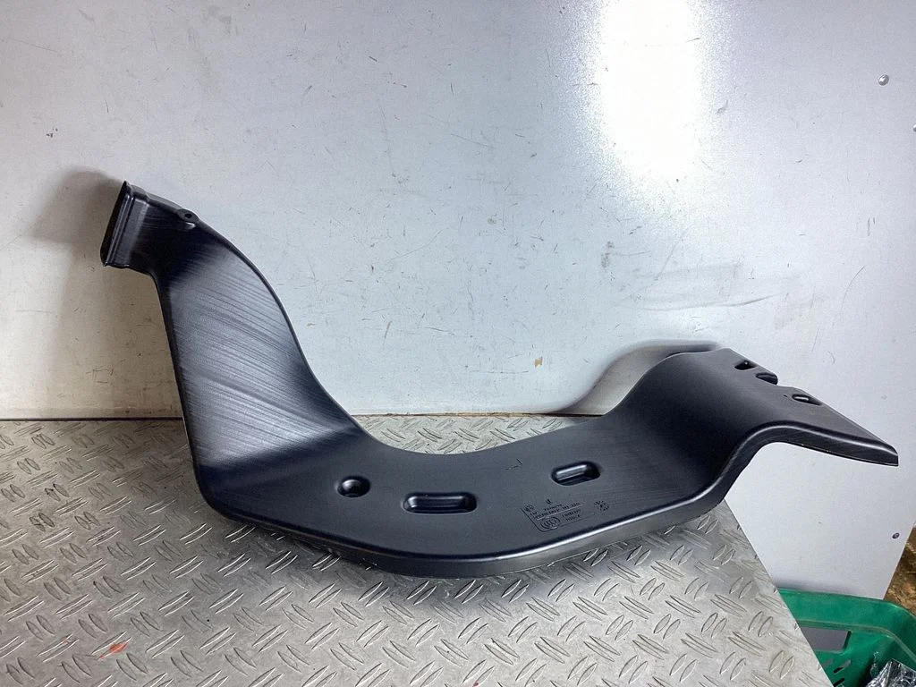 Cabin air duct channel 5Q0819805D